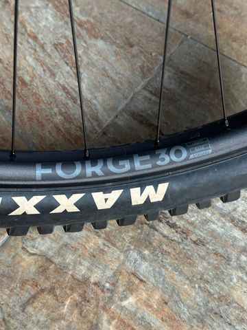 Used Newmen Forge 30 DH 29 2026 bike — image 3 of 12