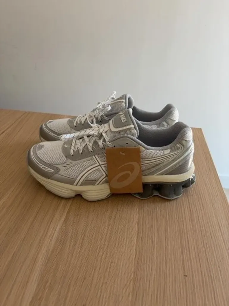 Used Asics Running Shoes - Grey bike — image 3 of 9