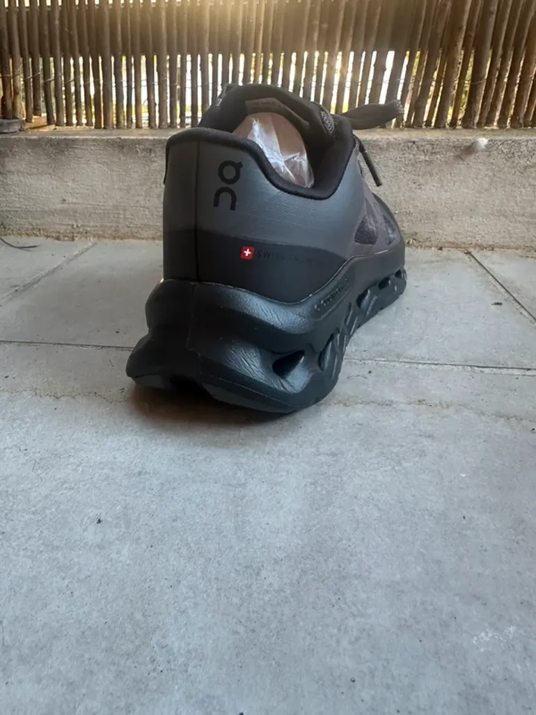 Used On Running ON Sneakers Brown Black bike — image 2 of 6