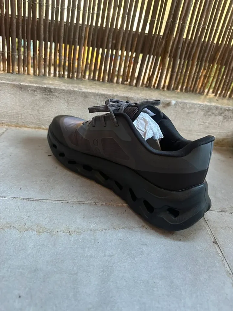 Used On Running ON Sneakers Brown Black bike — image 6 of 6