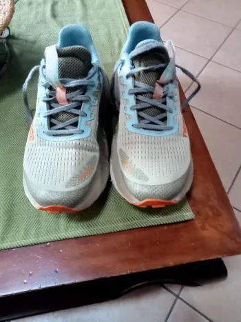 Used New Balance Fresh Foam MTMORUG3 bike — image 8 of 8