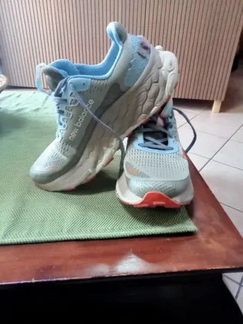 Used New Balance Fresh Foam MTMORUG3 bike — image 2 of 8