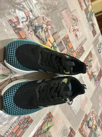 Used Adidas Running Shoes bike — image 2 of 8