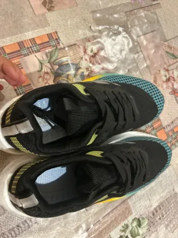 Used Adidas Running Shoes bike — image 6 of 8