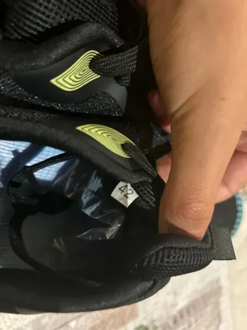 Used Adidas Running Shoes bike — image 7 of 8
