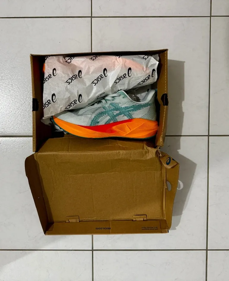 Asics Novablast 5 bike d'occasion — image 3 sur 4