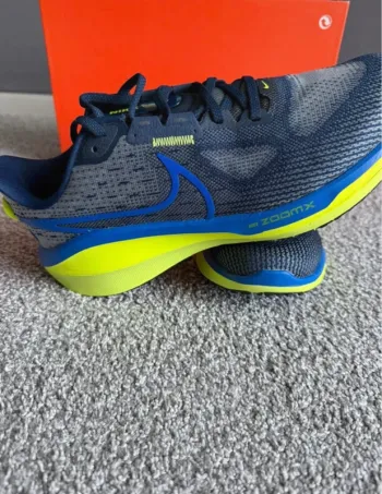 Used Nike Vomero 17 bike