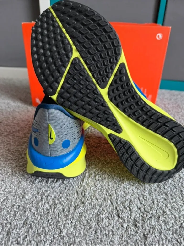 Used Nike Vomero 17 bike — image 3 of 6