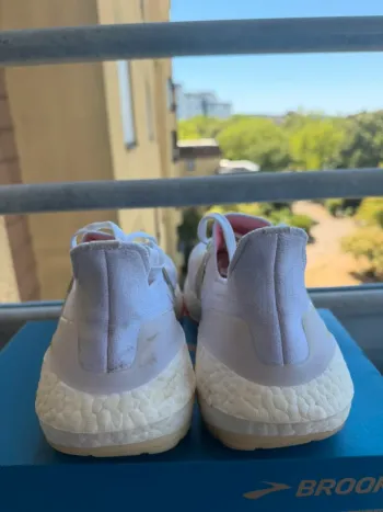 Brugt Adidas Ultraboost Light bike — billede 2 af 11