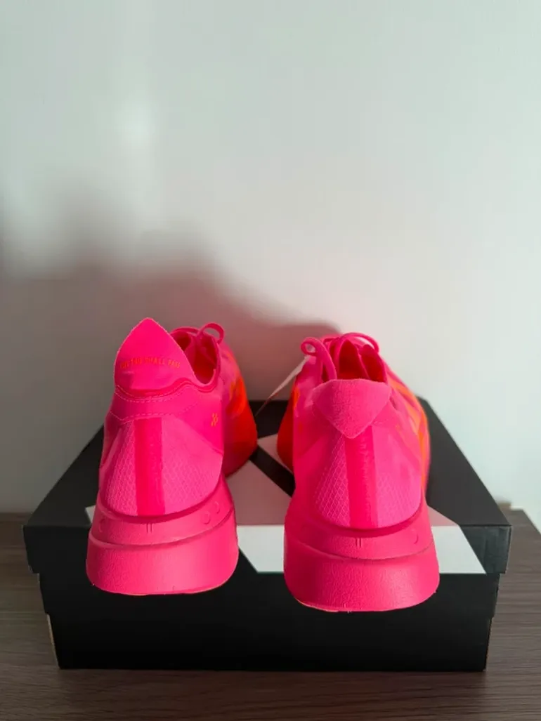 Used Orange Adizero Adios Pro 4 bike — image 2 of 9