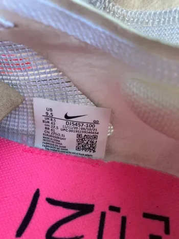 Used Nike Vaporfly Next% 2 bike — image 5 of 8