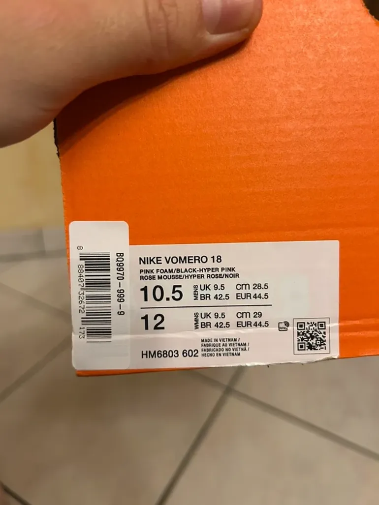 Nike Vomero 18 bike usato — immagine 4 di 4