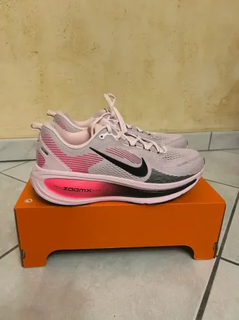 Used Nike Vomero 18 bike