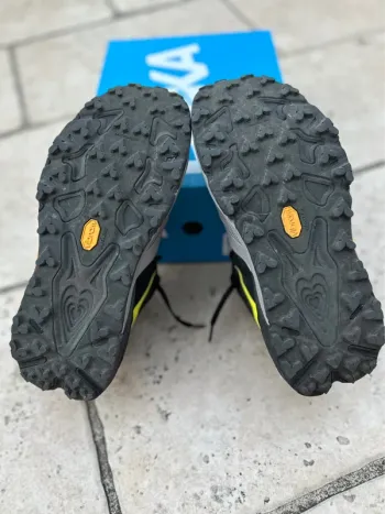 Used Hoka Speedgoat 7 bike — image 6 of 14