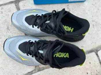 Used Hoka Speedgoat 7 bike — image 11 of 14