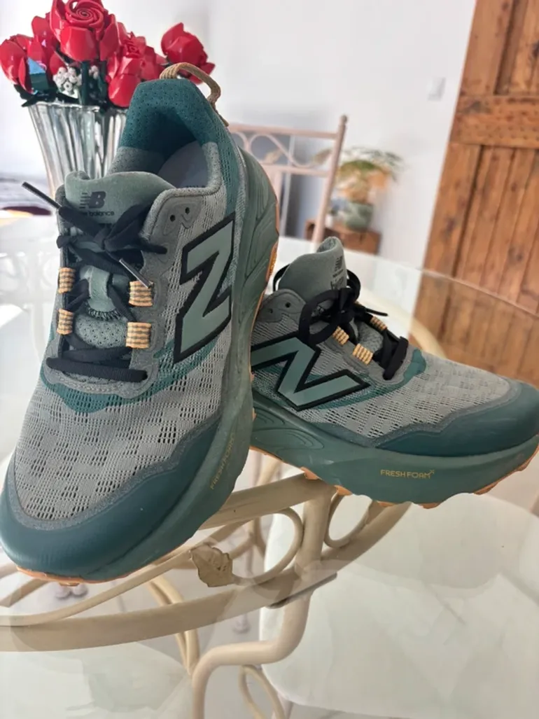 Used New Balance Fresh Foam X Hierro v9 bike — image 3 of 6