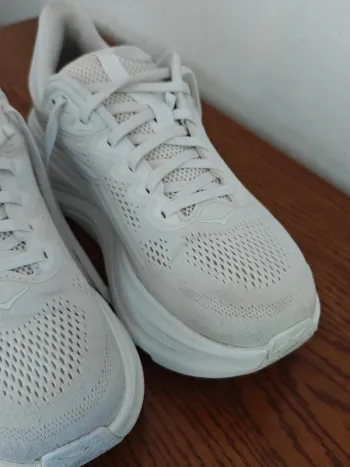 Tweedehands Hoka Bondi 9 bike — afbeelding 2 van 9