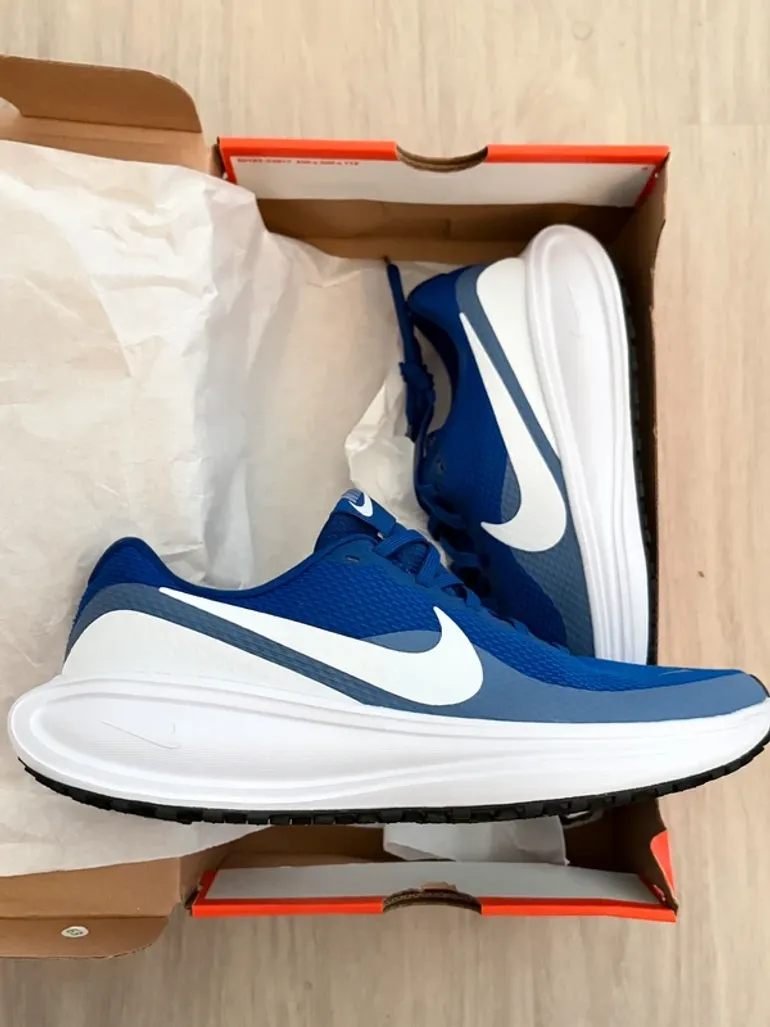 Używany Nike Revolution 8 bike — zdjęcie 2 z 3