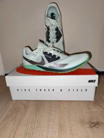 Used Nike Zoom rival XC6 bike