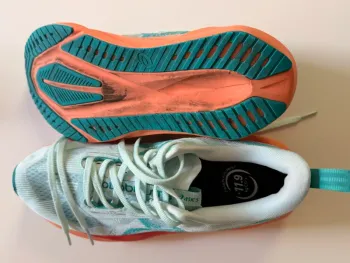 Used Asics Novablast 5 bike — image 3 of 3