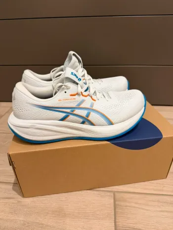 Käytetty Asics Gel Cumulus 28 bike