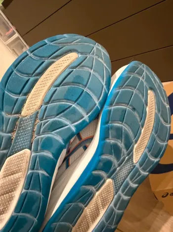 Käytetty Asics Gel Cumulus 28 bike — kuva 14 / 15