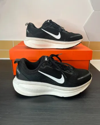 Used Nike Vomero 18 bike