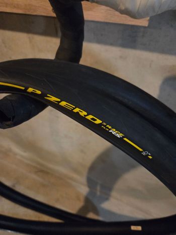 Pirelli P Zero race tlr RS bike d'occasion