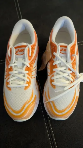 Tweedehands Asics Sport Schuhe bike — afbeelding 2 van 8