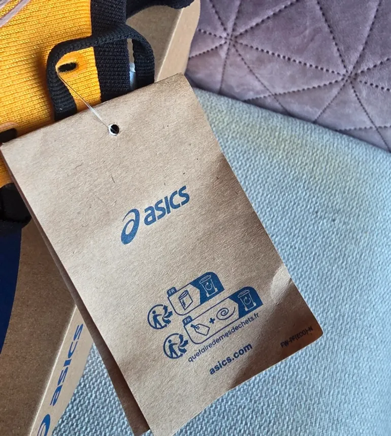 Used Asics sneakers bike — image 14 of 15