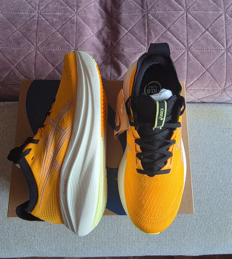 Used Asics sneakers bike — image 2 of 15