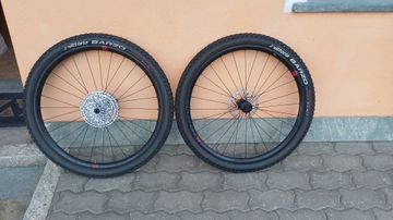 Brugt Fulcrum Rapid Red 900 2024 bike — billede 1 af 6