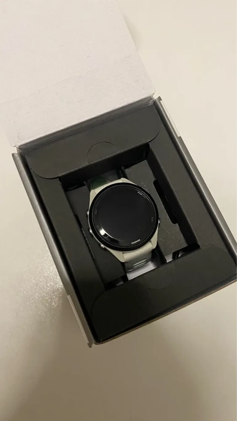 Garmin Forerunner 265s bike d'occasion — image 3 sur 4