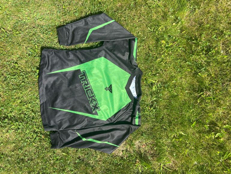 Used Other Maillot Tricks junior bike — image 1 of 2