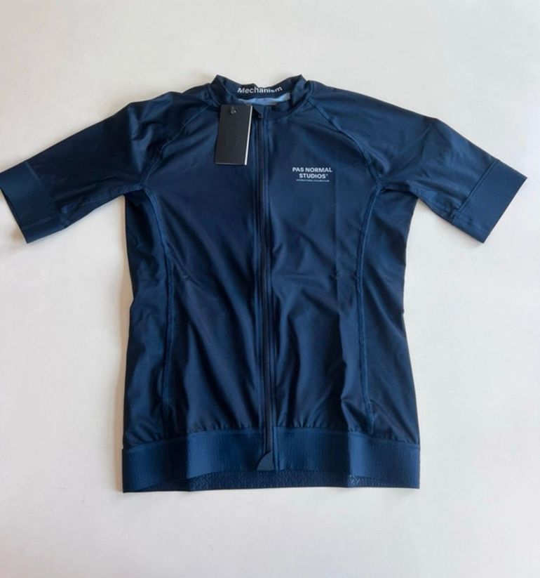 Brugt Pas Normal Studios Mechanism Jersey 2025 bike — billede 2 af 2