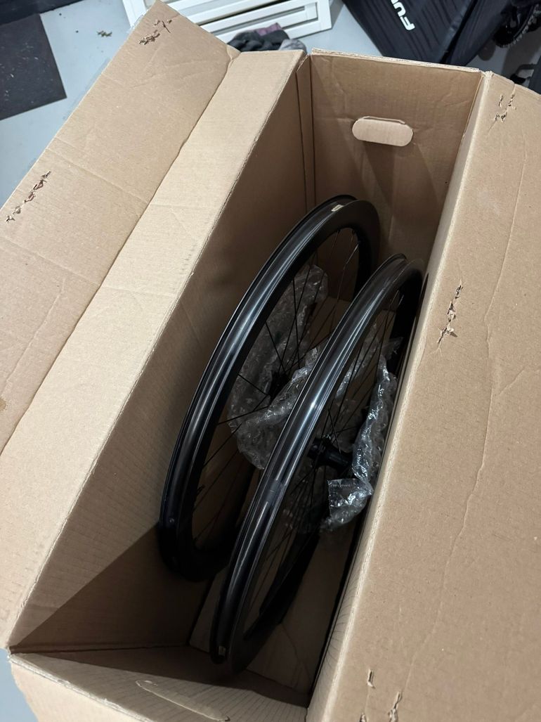 Brugt Fulcrum Wind DB 42 Wheelset 2025 bike — billede 7 af 10