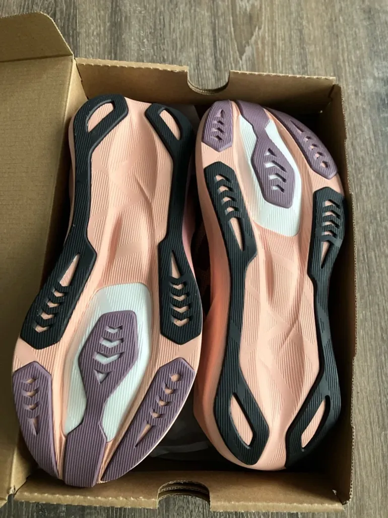 Used Asics Novablast 6 bike — image 5 of 8