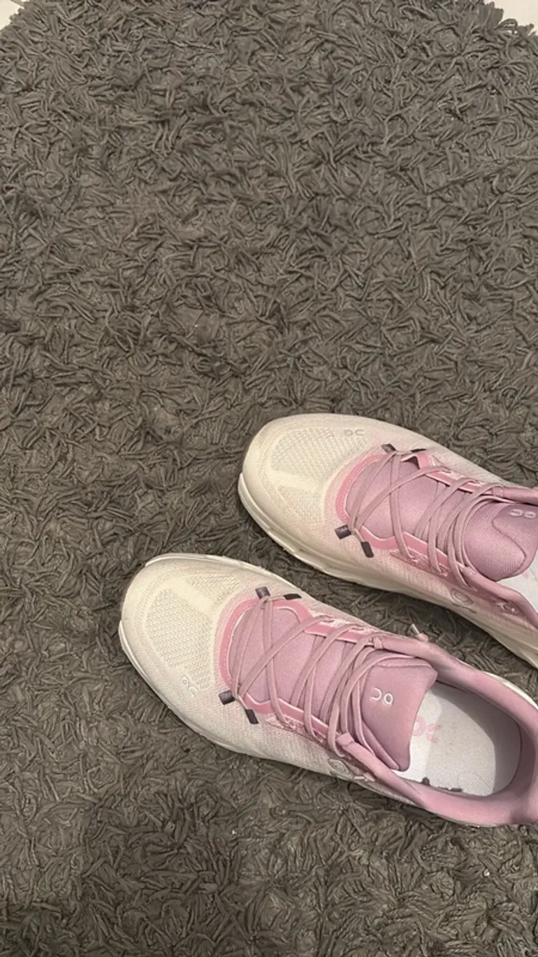 Tweedehands On Running Shoes bike — afbeelding 2 van 3