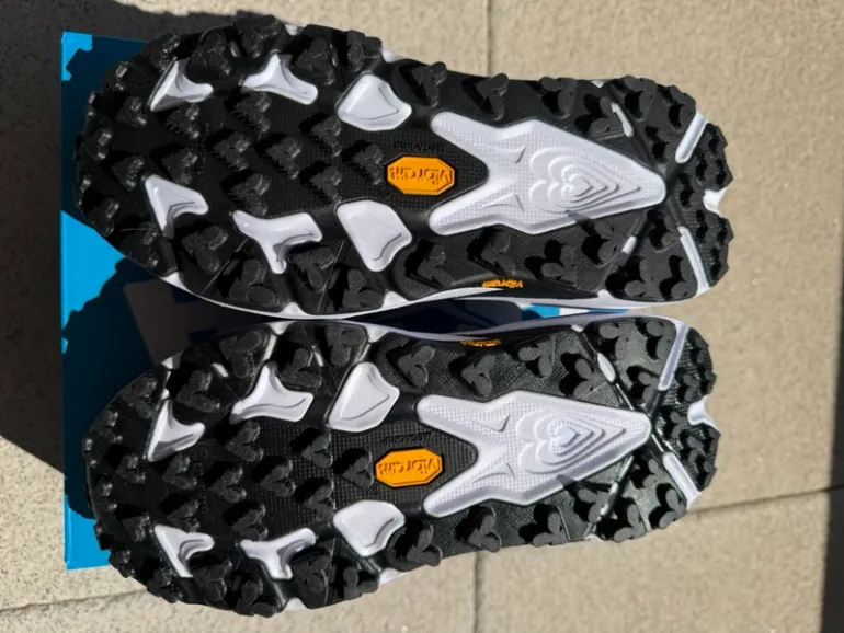 Used Hoka Speedgoat 7 bike — image 2 of 4