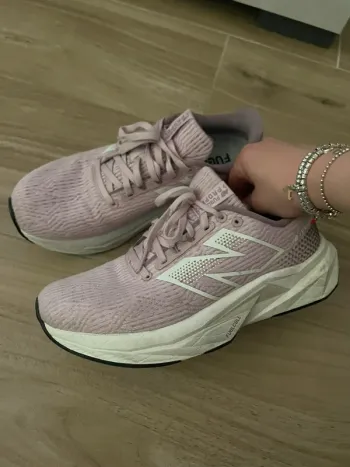 New Balance FuelCell Propel v5 bike d'occasion