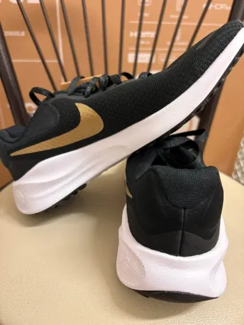 Used Nike Revolution 7 bike — image 3 of 5