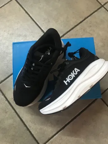 Tweedehands Hoka Scarpe 39 1/3 bike