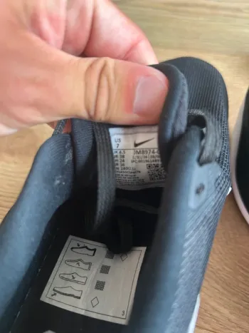 Used Nike Zoom Fly 5 bike — image 8 of 9