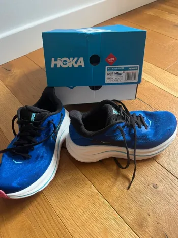 Hoka Clifton bike d'occasion — image 3 sur 4