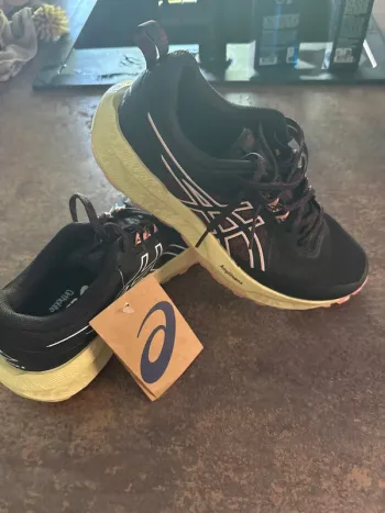 Gebrauchtes Asics Gel-Sonoma 8 bike