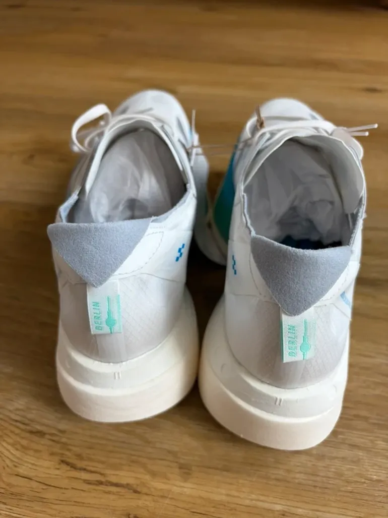 Used Adidas adizero adios pro 4 bike — image 4 of 8