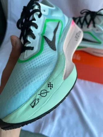 Used Nike Zoom Fly 6 bike — image 4 of 8