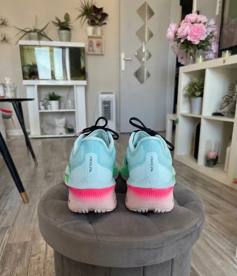 Used Nike Zoom Fly 6 bike — image 2 of 8