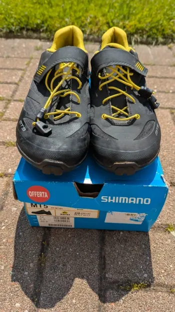 Used Shimano MT5 SH-MT501 bike