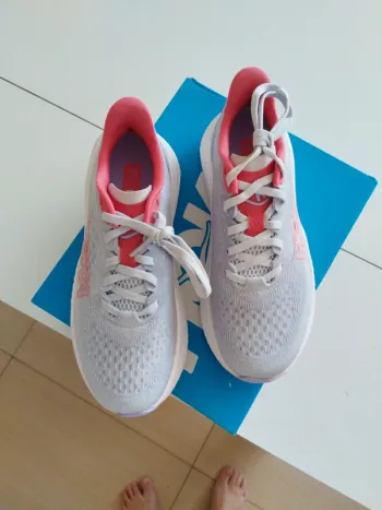 Tweedehands Hoka Mach 6 bike — afbeelding 6 van 8